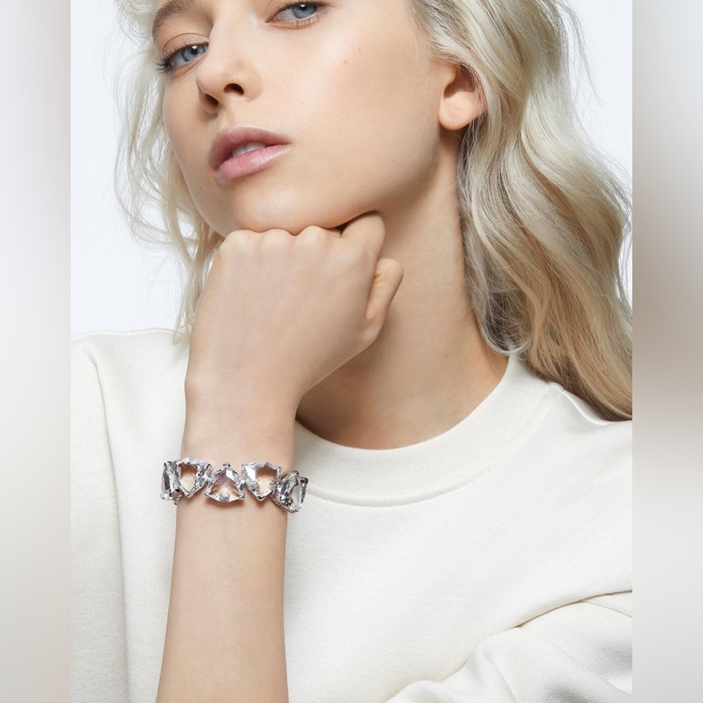 Authentic New No Box  Swarovski Millenia Triangle Cut Tennis Bracelet  Rhodium